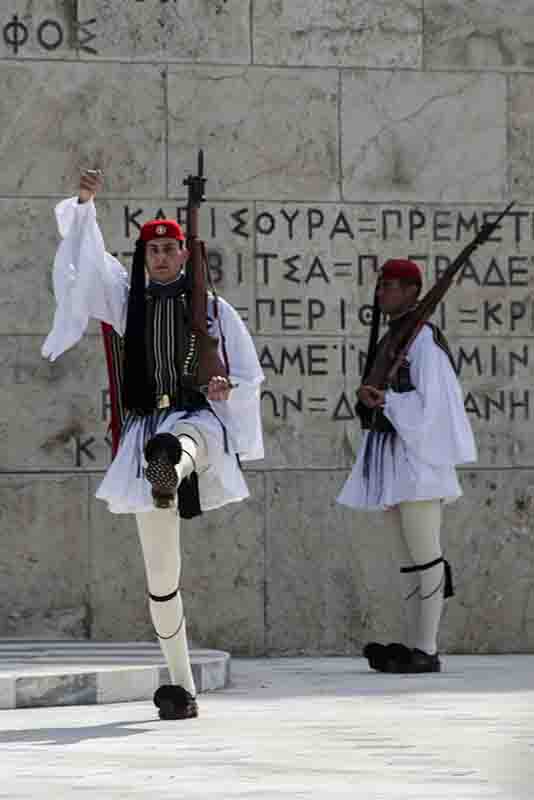 150 - Grecia - Atenas - El Parlamento - cambio de guardia